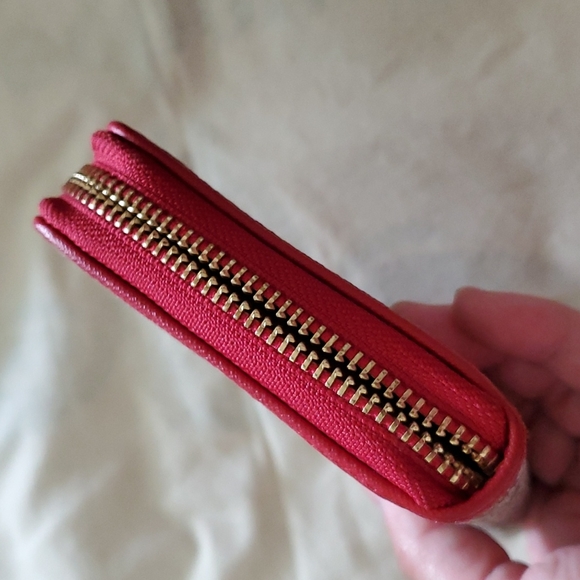 Authentic DKNY zippy wallet - Picture 5 of 12